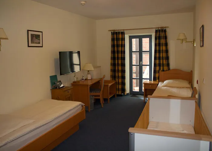 Lindenhof Nordsteimke Hotel *